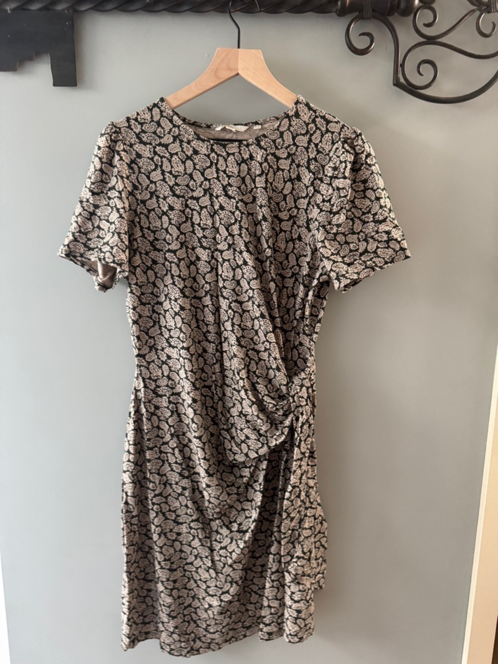Boden 14L Women's Black and Cream Knotted Waist Dress